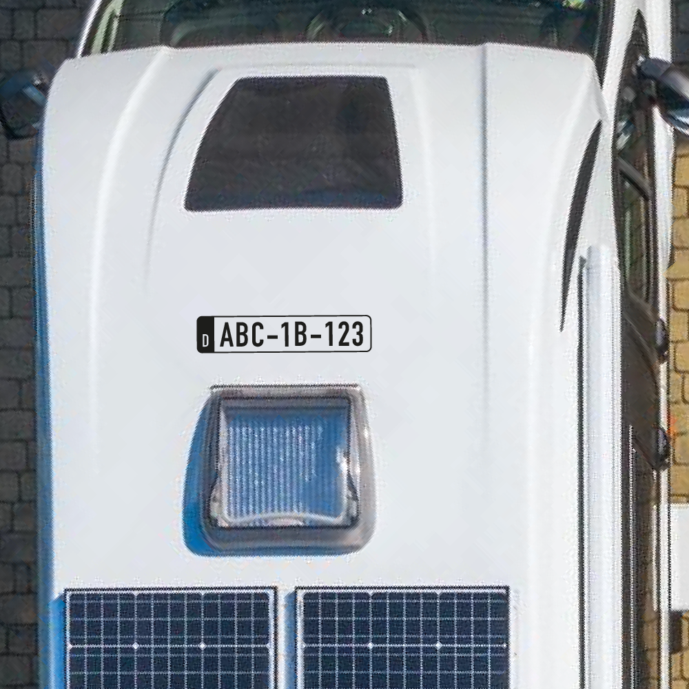 Kenteken sticker dak voorbeeld van een Duitse nummerplaat op een dak van een camper.